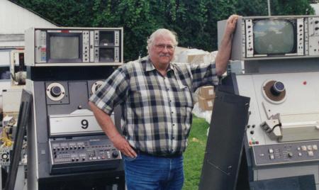 [Tom Greene with a VPR3 and VR1200]